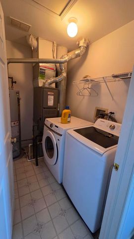 237 Camel Bend Court 2, Schaumburg, IL 60194