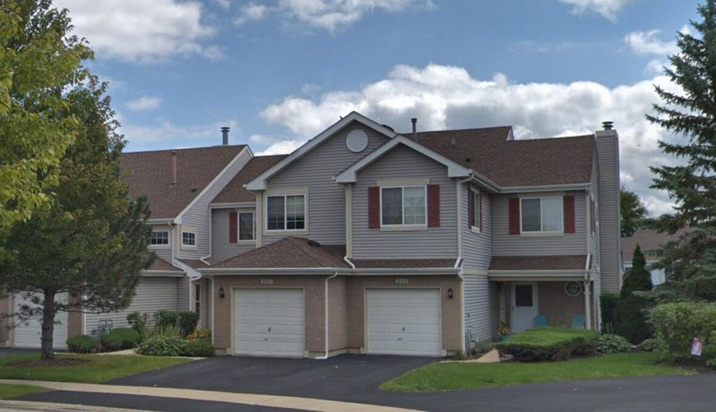 237 Camel Bend Court 2, Schaumburg, IL 60194