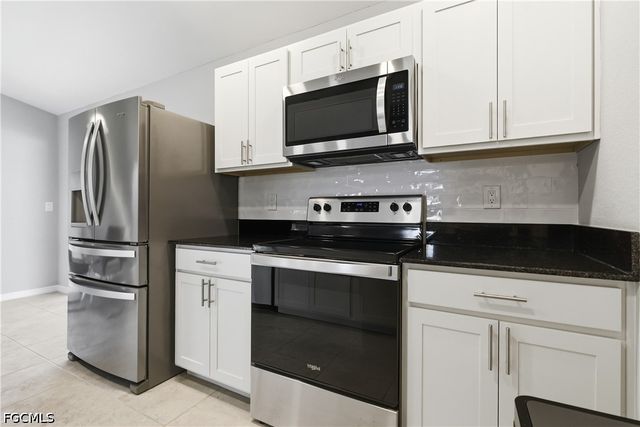 402 NW 18th TER, Cape Coral, FL 33993