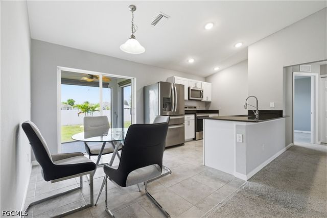 402 NW 18th TER, Cape Coral, FL 33993