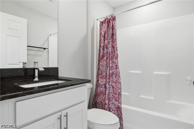 402 NW 18th TER, Cape Coral, FL 33993