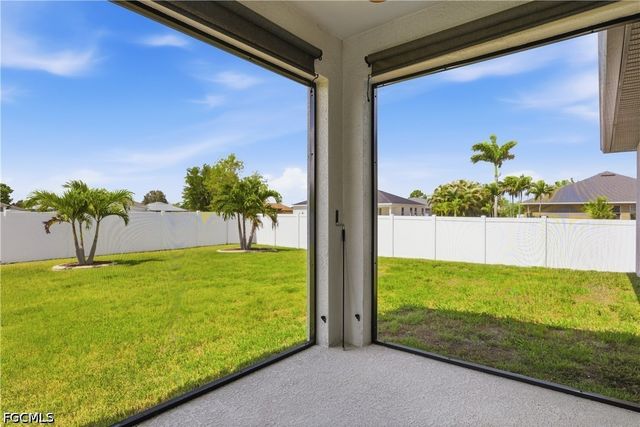 402 NW 18th TER, Cape Coral, FL 33993