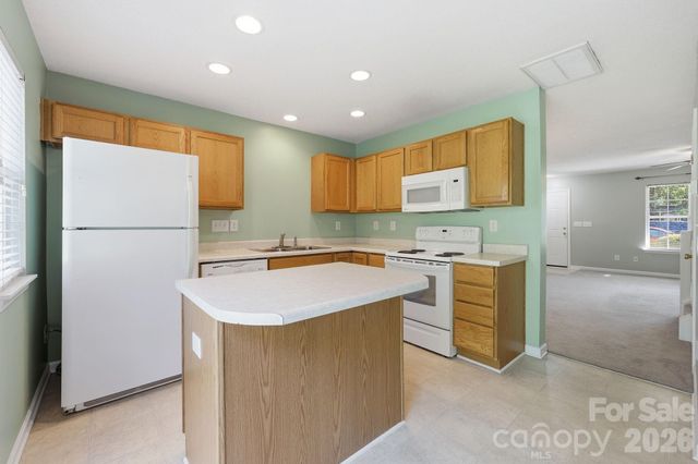 12368 Hennigan Place Lane, Charlotte, NC 28214