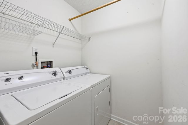 12368 Hennigan Place Lane, Charlotte, NC 28214