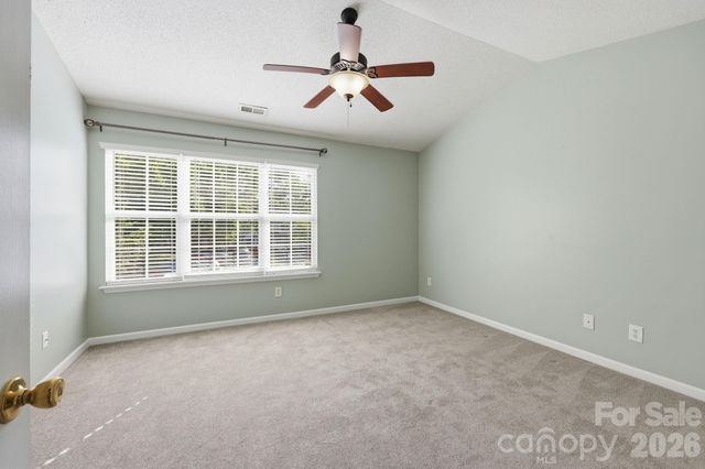 12368 Hennigan Place Lane, Charlotte, NC 28214