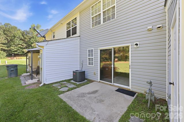 12368 Hennigan Place Lane, Charlotte, NC 28214