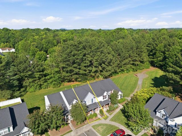 12368 Hennigan Place Lane, Charlotte, NC 28214
