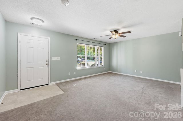 12368 Hennigan Place Lane, Charlotte, NC 28214