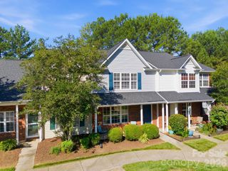12368 Hennigan Place Lane, Charlotte, NC 28214