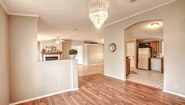 2516 Loch Lomond Street, Highlands, TX 77562