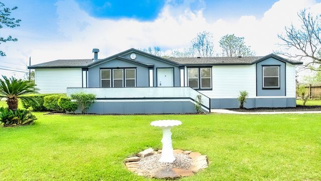 2516 Loch Lomond Street, Highlands, TX 77562