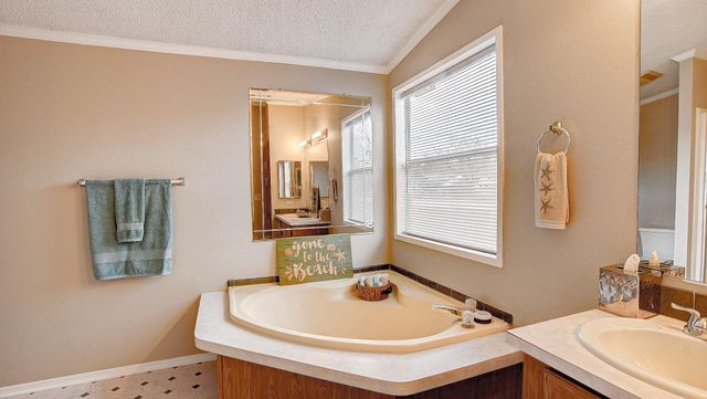 2516 Loch Lomond Street, Highlands, TX 77562