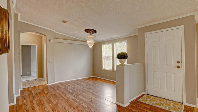 2516 Loch Lomond Street, Highlands, TX 77562