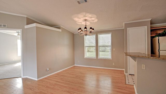 2516 Loch Lomond Street, Highlands, TX 77562