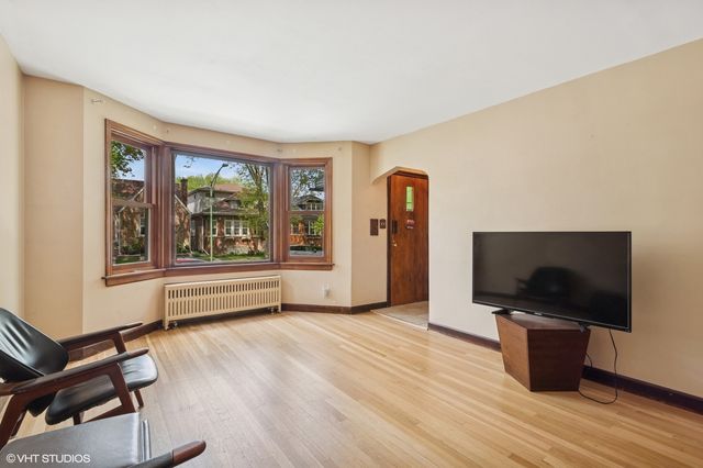 6321 N MERRIMAC Avenue, Chicago, IL 60646