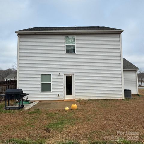 8012 Camden Crossing, Lowell, NC 28098