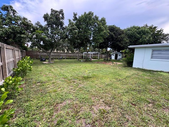 7828 Saint Andrews Road, Lake Worth, FL 33467