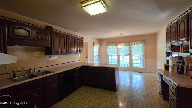 2121 Long Run Rd, Louisville, KY 40245