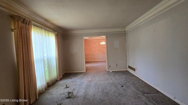 2121 Long Run Rd, Louisville, KY 40245