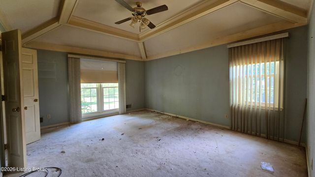 2121 Long Run Rd, Louisville, KY 40245
