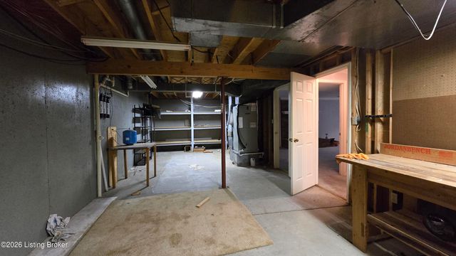 2121 Long Run Rd, Louisville, KY 40245