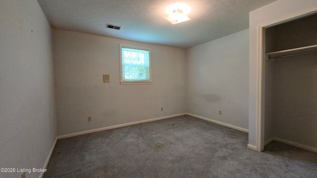 2121 Long Run Rd, Louisville, KY 40245