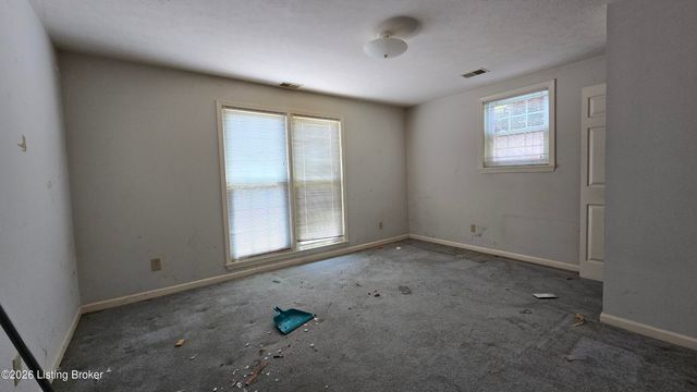 2121 Long Run Rd, Louisville, KY 40245