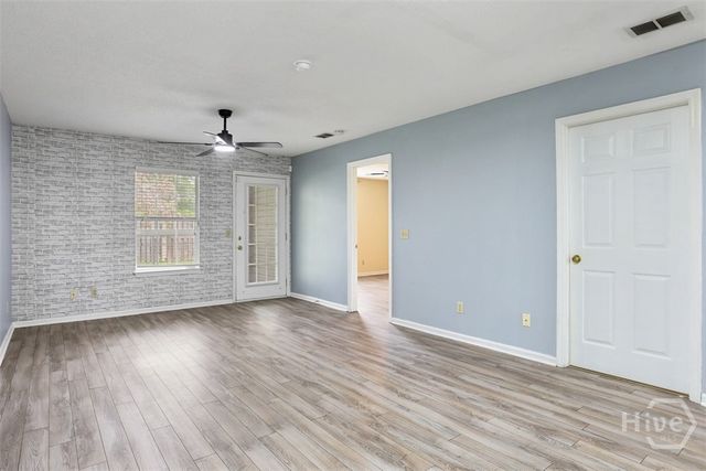 211 E Edgewater Road 36, Savannah, GA 31406