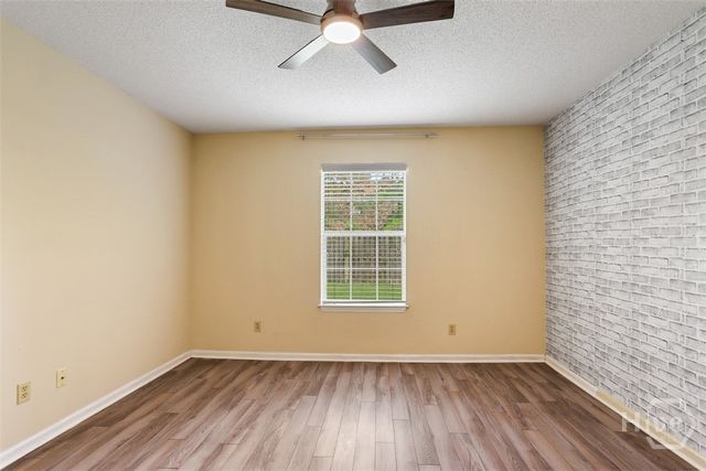 211 E Edgewater Road 36, Savannah, GA 31406