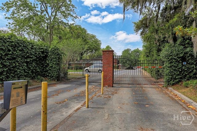 211 E Edgewater Road 36, Savannah, GA 31406