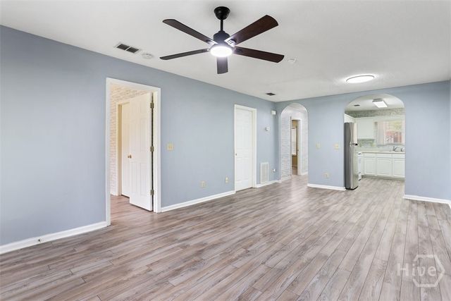 211 E Edgewater Road 36, Savannah, GA 31406