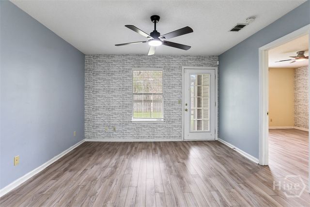 211 E Edgewater Road 36, Savannah, GA 31406