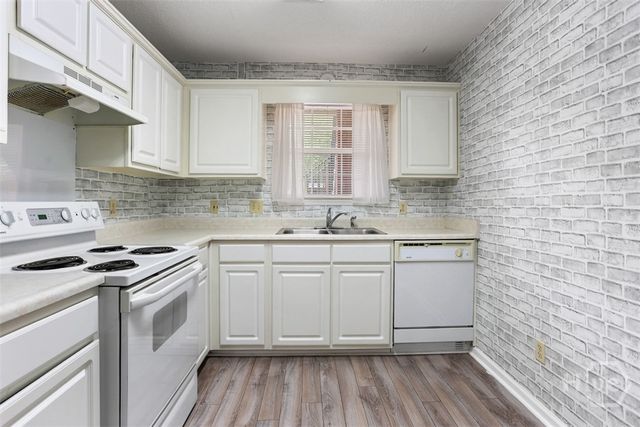 211 E Edgewater Road 36, Savannah, GA 31406
