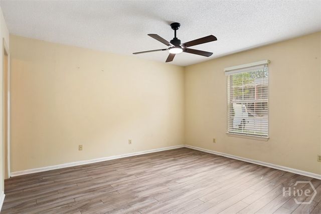 211 E Edgewater Road 36, Savannah, GA 31406