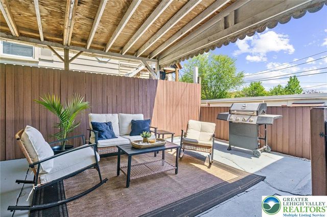 1025 Northampton Street, Easton, PA 18042