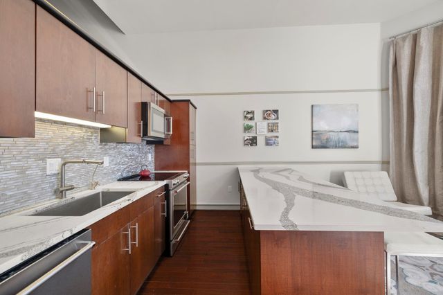 3311 Yupon Street 317, Houston, TX 77006