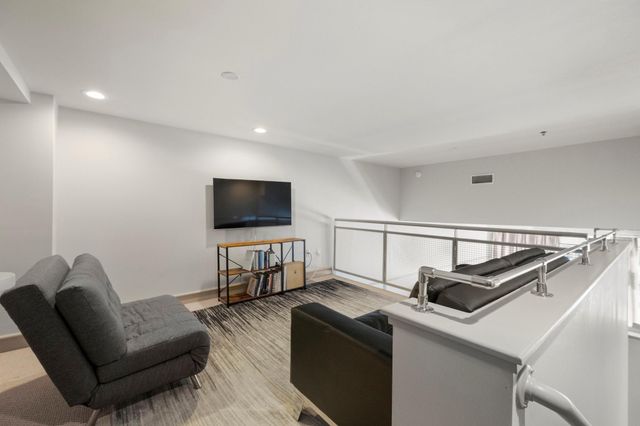 3311 Yupon Street 317, Houston, TX 77006