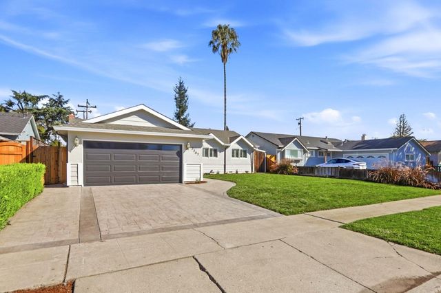 3367 Lindenoaks Drive, San Jose, CA 95117