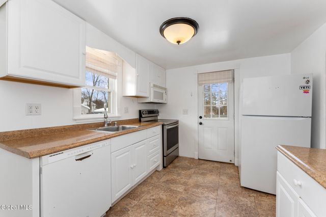 197 Fillmore Avenue, Niskayuna, NY 12304