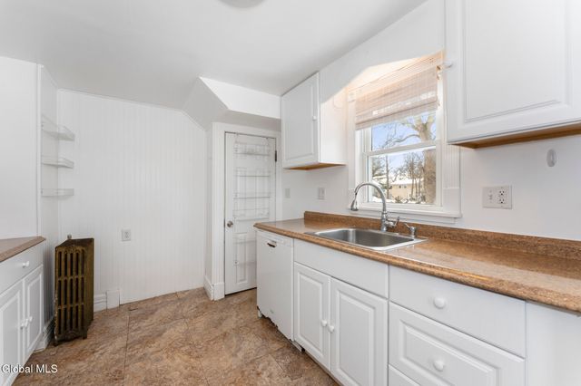 197 Fillmore Avenue, Niskayuna, NY 12304