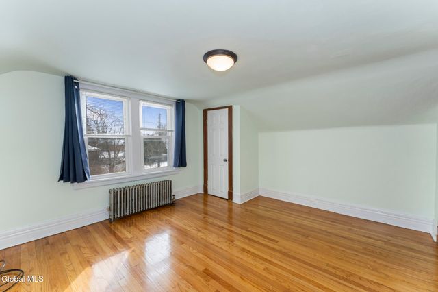 197 Fillmore Avenue, Niskayuna, NY 12304