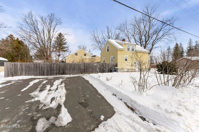 197 Fillmore Avenue, Niskayuna, NY 12304