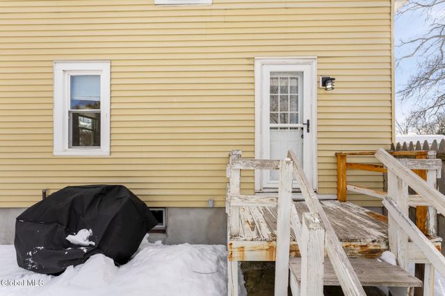 197 Fillmore Avenue, Niskayuna, NY 12304