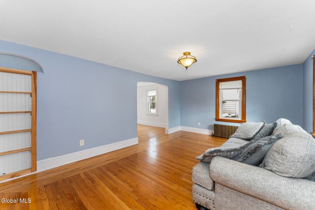 197 Fillmore Avenue, Niskayuna, NY 12304