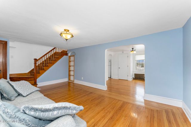 197 Fillmore Avenue, Niskayuna, NY 12304