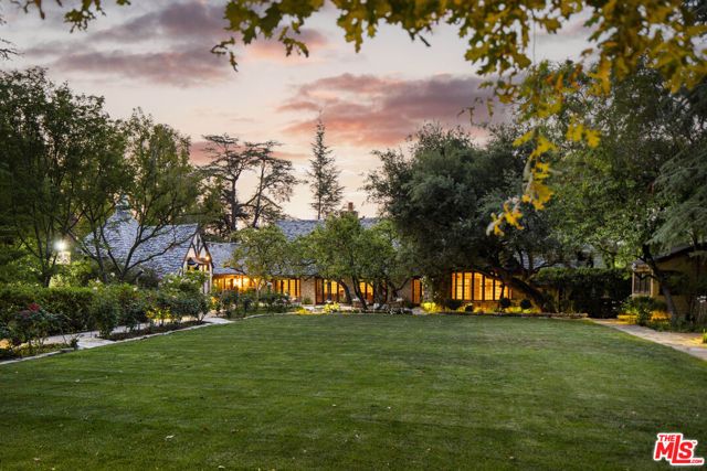4934 Queen Florence Lane, Woodland Hills (los Angeles), CA 91364