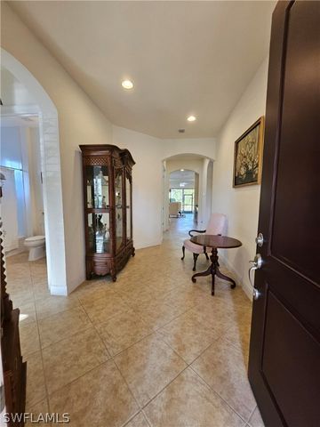 1283 Manado DR, Naples, FL 34113