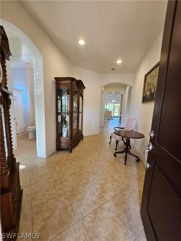 1283 Manado DR, Naples, FL 34113