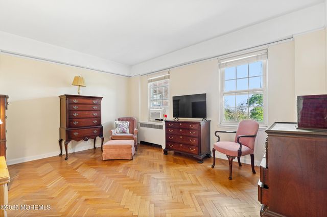 10 Crestmont Road 3L, Montclair, NJ 07042