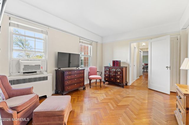 10 Crestmont Road 3L, Montclair, NJ 07042